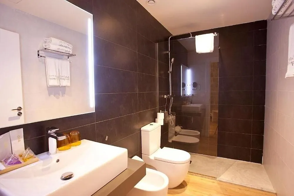 Hotel Pompaelo Urban Spa 팜플로나 4*,