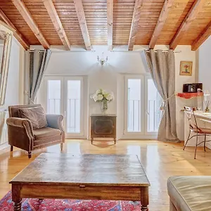 https://heart-of-apartments-i.biarritzhotels.info