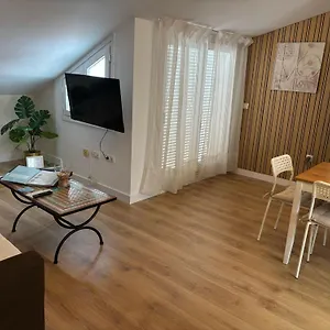 https://apartamentos-maribel-malaga.es-andalucia.com